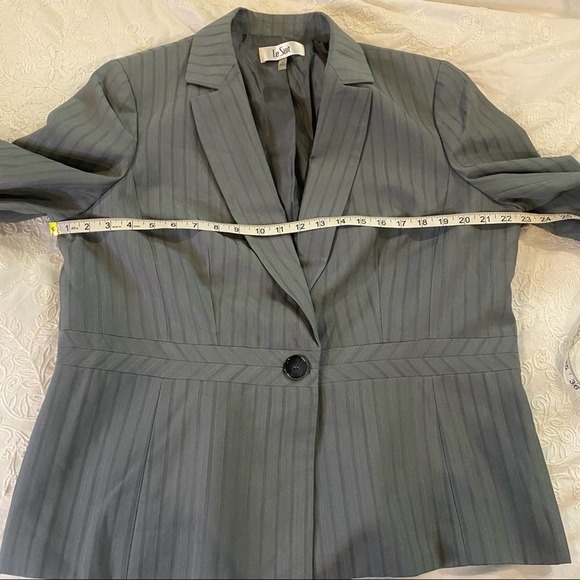 Le Suit NWT Gray Single Button Blazer sz 18 - Picture 9 of 9
